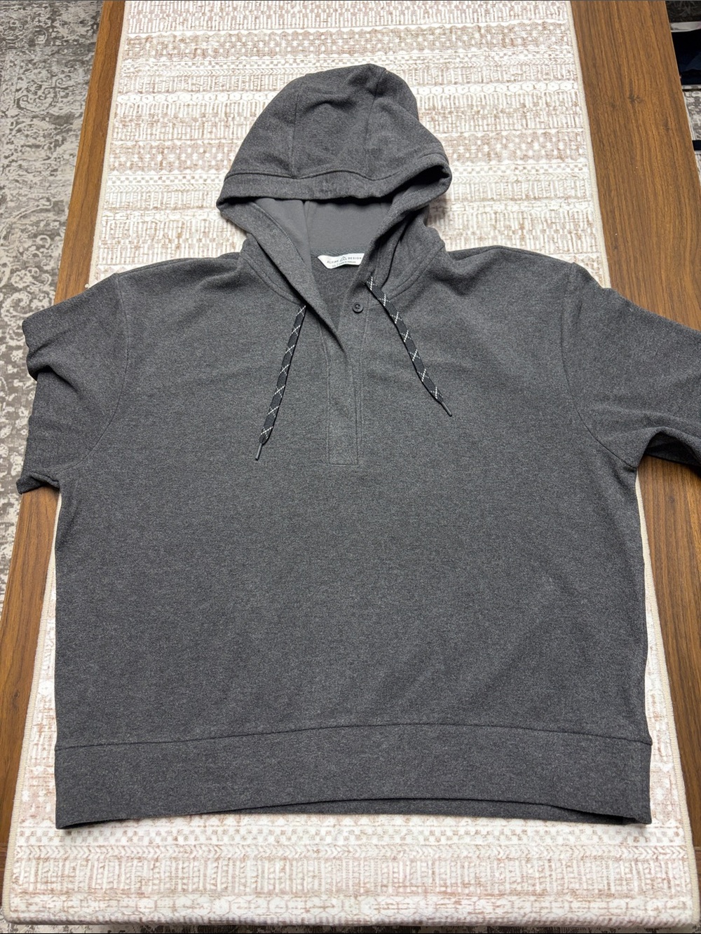 Alpine Design Women's Short-Sleeve Hooded Pullover — Charcoal Gray